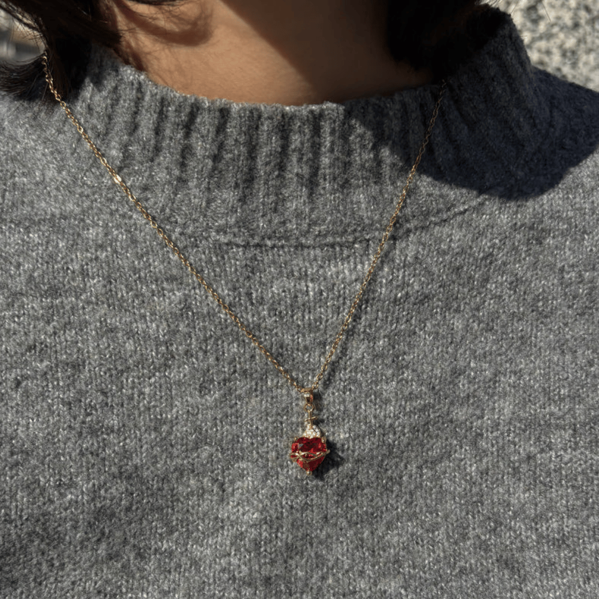 Corazón Redentor - Collar sagrado símbolo del sacrificio, la fe y la misericordia de Cristo.